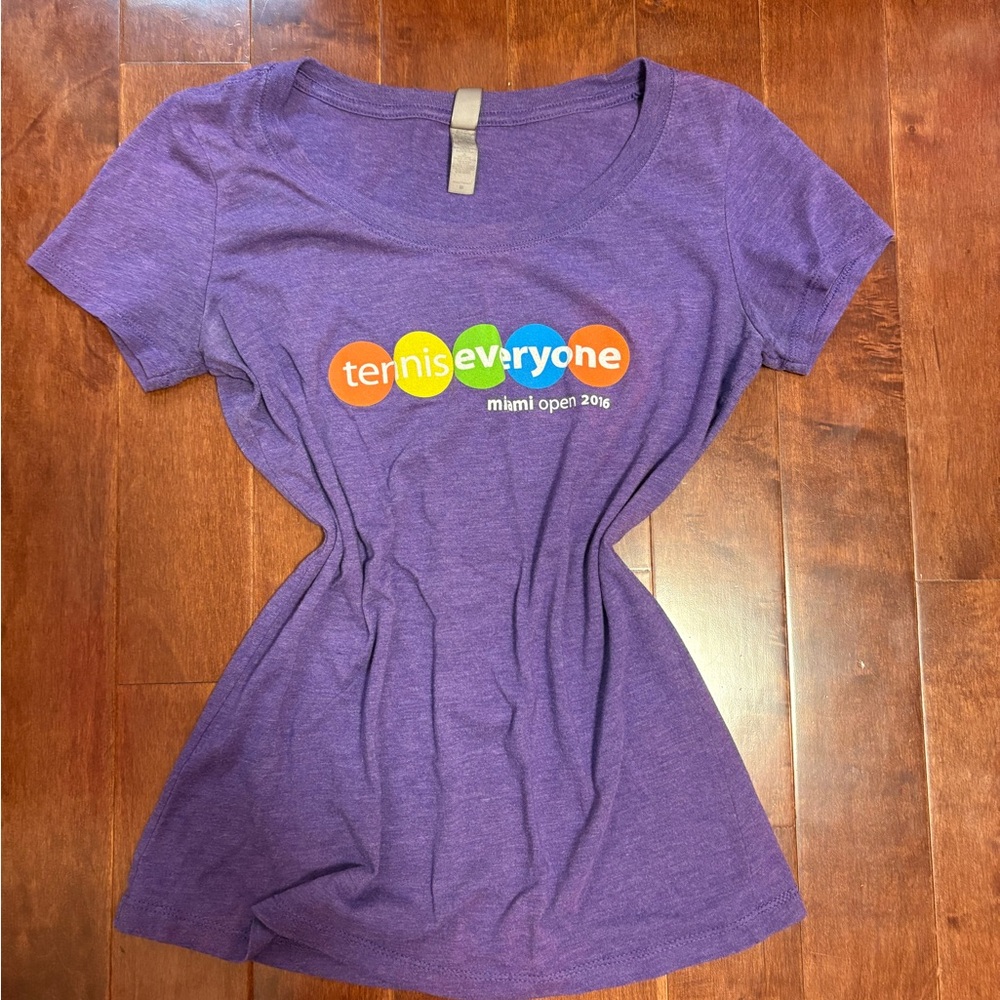 Purple Graphic Tennis Women's Top Size M